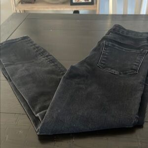 Good American Always Fits Skinny Jeans (size 6-12)